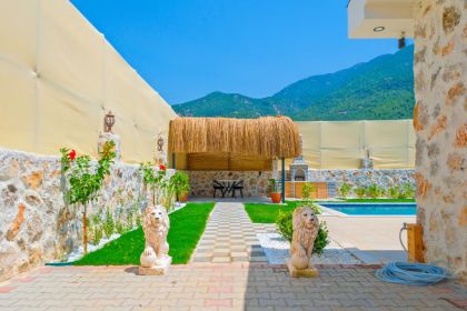 Villa Stone Queen