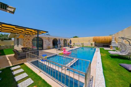 Villa Stone Queen